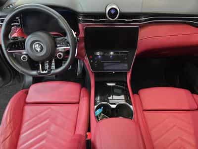 Maserati Grecale Modena 2.0 Turbo MHEV AWD / Essence (2023) - Photo 3