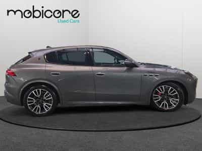 Maserati Grecale Modena 2.0 Turbo MHEV AWD / Essence (2023) - Photo 7