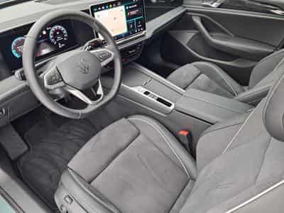 VW Passat Variant 2.0 TDI 110 kW Business (2025) - Photo 9
