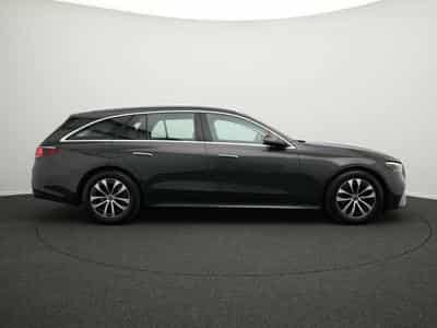 Mercedes Classe E T Avantgarde LED+AHK+Kamera+Totw (2024) - Photo 5