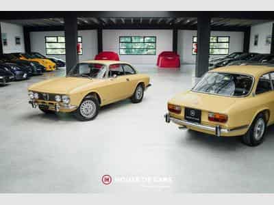 Alfa-Romeo 2000 GT Veloce Bertone - Restored - Giallo Piper (1972) - Photo 1
