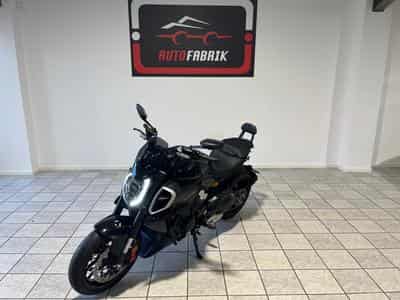 Ducati Diavel V4 (2023) - Photo 1