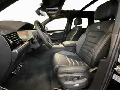 VW Touareg R-Line+8AT+4M+TDI+Pano+LED (2025) - Photo 9