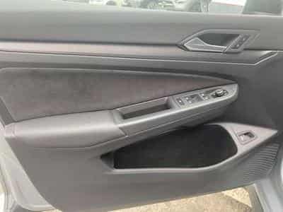 VW Golf Hybride - JUSQU'A 36 MOIS DE GARANTIE (2024) - Photo 9