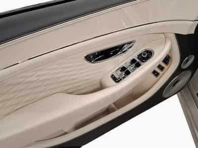 Bentley Continental GTC Azure (2026) - Photo 12