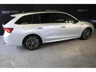 Skoda Octavia Sportline (2024) - Photo 7