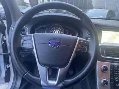 Volvo V60 vente privé (2018) - Photo 10