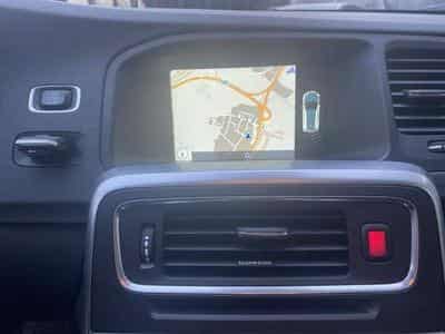 Volvo V60 vente privé (2018) - Photo 12