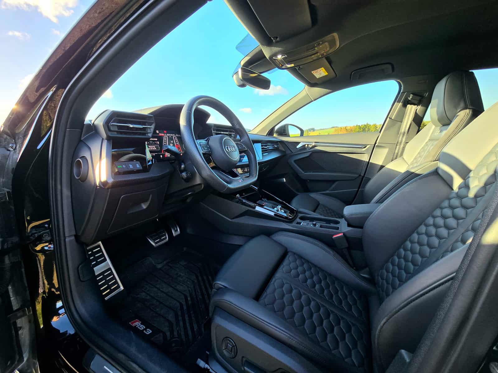 Audi RS3 (2023) - Photo 7