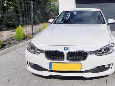BMW 318 (2014) - Photo 1