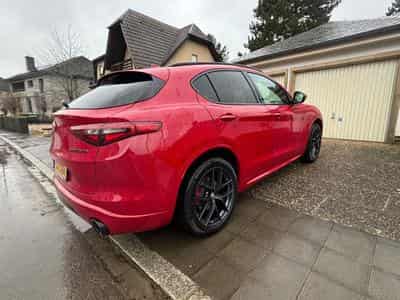 Alfa-Romeo Stelvio Veloce (2022) - Photo 5