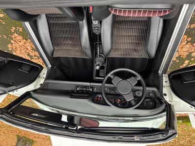 Porsche Carrera GT Targe (1983) - Photo 10