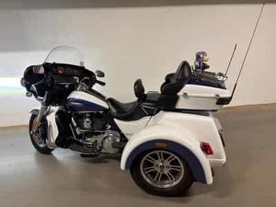 Harley-Davidson Tri Glide Ultra (2015) - Photo 4