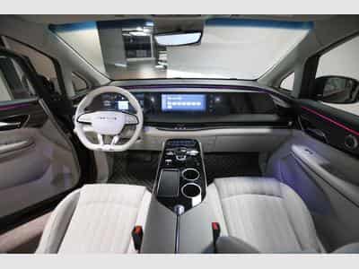 Forthing 9 1.5 HEV 7 PLACES FULL HYBRID (2026) - Photo 8