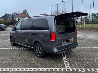 Mercedes V AMG 300 L2 4X4 (2022) - Photo 2