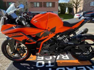 KTM RC 390 (2022) - Photo 3