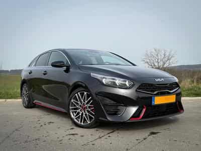 Kia ProCeed GT 1.6T-GDi 204 DCT (2023) - Photo 3