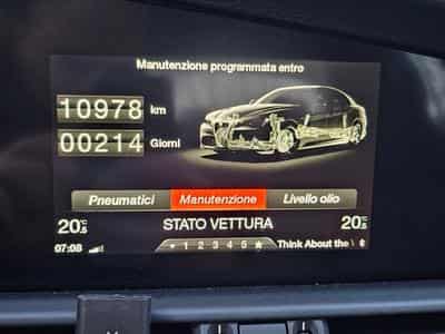 Alfa-Romeo Giulia 200cv (2018) - Photo 9