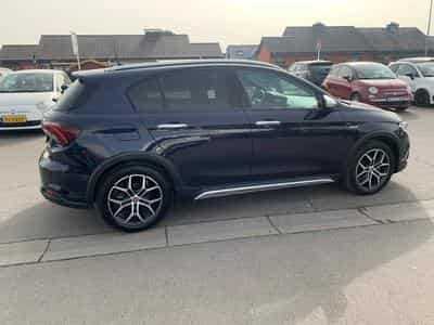 Fiat Tipo CROSS 1.6 MULTIJET 130 CV (2021) - Photo 3