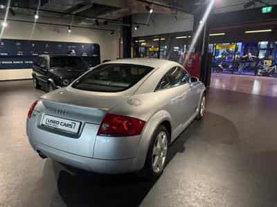 Audi TT 1.8T Coupé (1999) - Photo 4