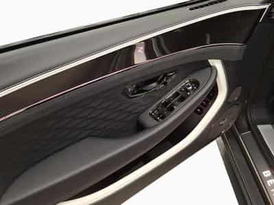 Bentley Continental GTC Speed (2026) - Photo 11