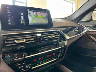 BMW 540 d xDrive M Sport (2018) - Photo 2