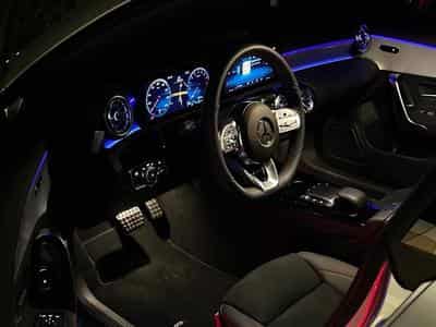 Mercedes CLA 250 AMG Line (2023) - Photo 9