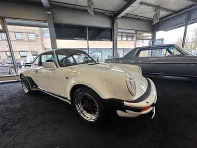 Porsche 911 930 Turbo (1983) - Photo 4