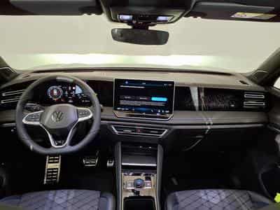 VW Tiguan R-Line 2.0 TSI 7-Gang-DSG 4x4 (2025) - Photo 11