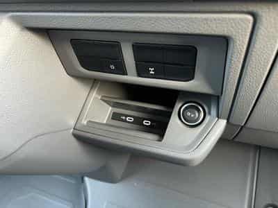VW Crafter 35 2.0 TDI (2026) - Photo 9