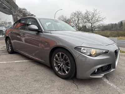 Alfa-Romeo Giulia 2.2 TURBO DIESEL - 150PS - AUTOMATIQUE - VENTE PRI (2018) - Photo 4