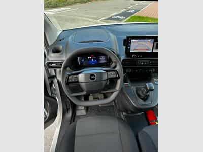 Opel Combo L2H1 HEAVY 1.5TURBO D (2025) - Photo 2