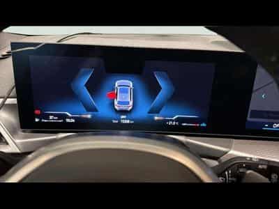 BMW 330 xDrive Touring (2025) - Photo 10