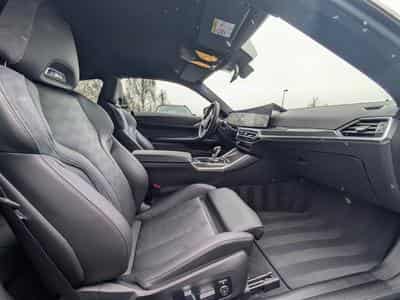 BMW M4 Competition XDrive (2023) - Photo 12