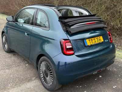 Fiat 500 E Cabrio (2022) - Photo 3