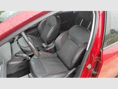 Peugeot 2008 1.6 e-HDI 100cv GT-Line (2018) - Photo 12