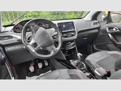 Peugeot 2008 1.6 e-HDI 100cv GT-Line (2018) - Photo 5