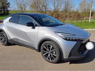 Toyota C-HR Dynamic plus two tone (2025) - Photo 1