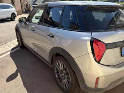 Mini Cooper C Favoured Trim (2025) - Photo 5