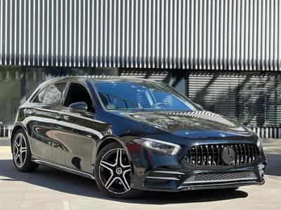Mercedes A 180 Automatique / Alcantara / Diesel / (2021) - Photo 2