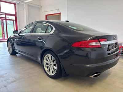 Jaguar XF 3.0 V6 Diesel Premium Luxury (2011) - Photo 4