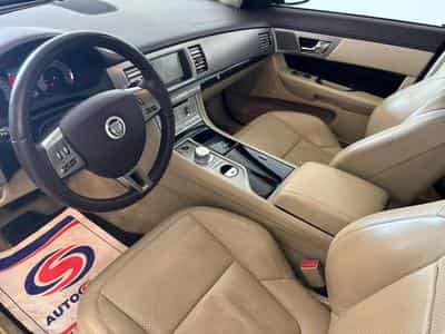 Jaguar XF 3.0 V6 Diesel Premium Luxury (2011) - Photo 8