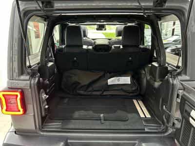 Jeep Wrangler 2 L TURBO RUBICON 270 Ps (2021) - Photo 12