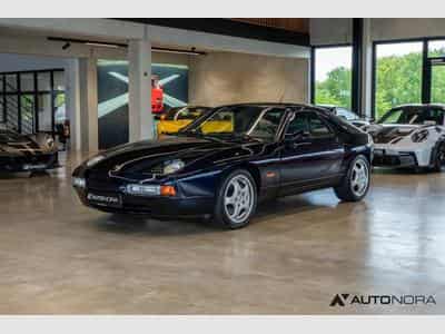 Porsche 928 GTS (1992) - Photo 1