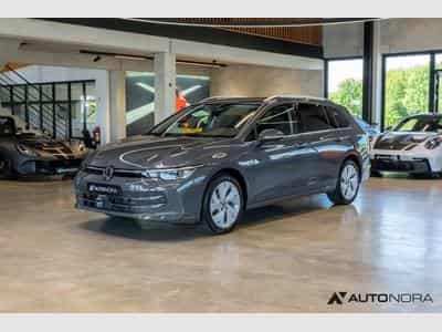 VW Golf VIII 1.5 eTSI Style Variant (2024) - Photo 1