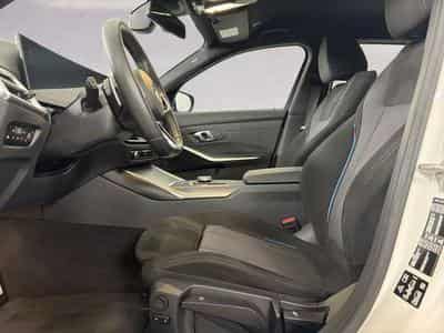 BMW 320 d xDrive Head-Up HiFi DAB LED (2025) - Photo 9