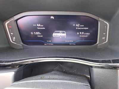 VW Multivan Comfortline 4x4 (2023) - Photo 2