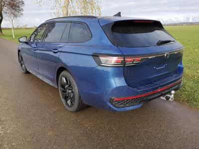 VW Passat Variant 2.0 TDI 142 kW 4Motion R-Line (2026) - Photo 3
