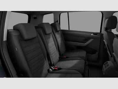 VW Touran Highline R-Line 2.0 TDI 7-Gang DSG (2025) - Photo 11