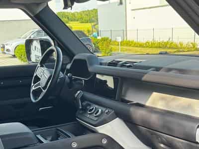 Land-Rover Defender 110 (2024) - Photo 4